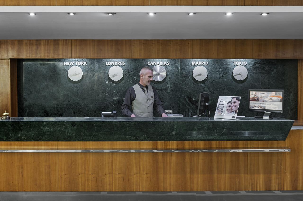 Elba Vecindario Aeropuerto Business & Convention Hotel ภายนอก รูปภาพ